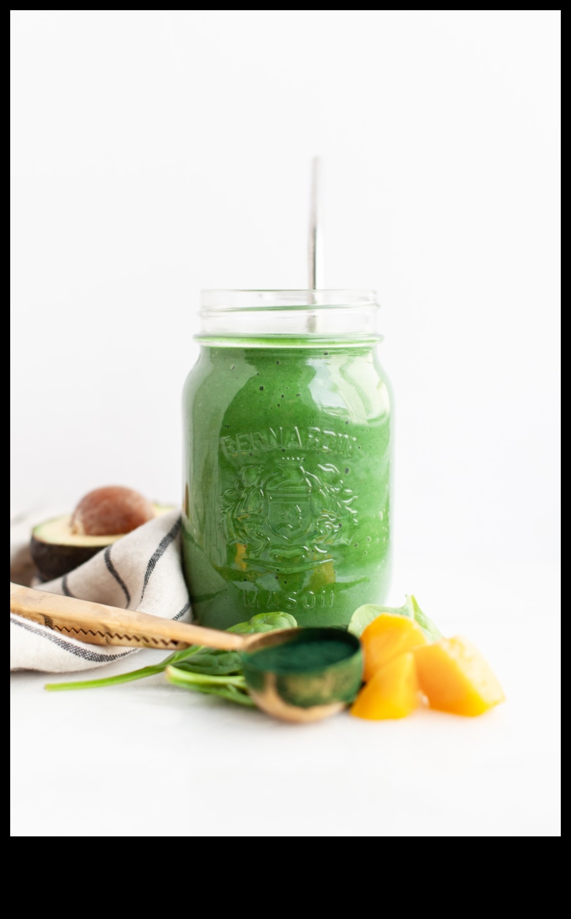 Surpriză Spirulina: introducerea superalimentelor în smoothie -urile tale verzi